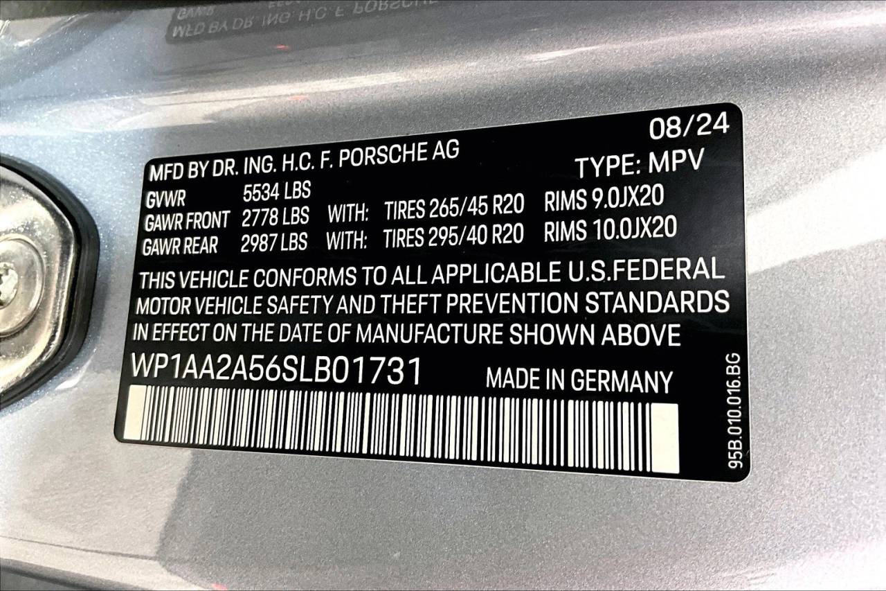 2025 Porsche Macan AWD