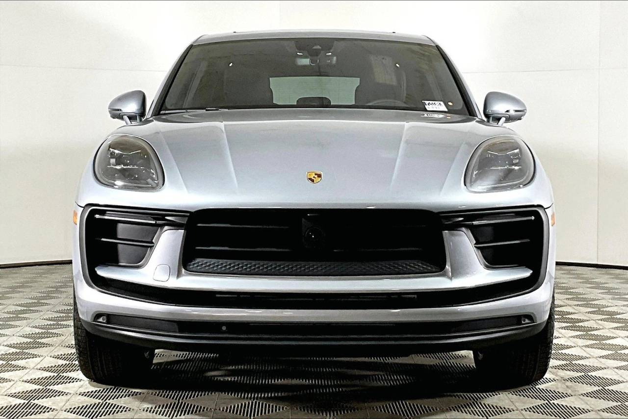 2025 Porsche Macan AWD