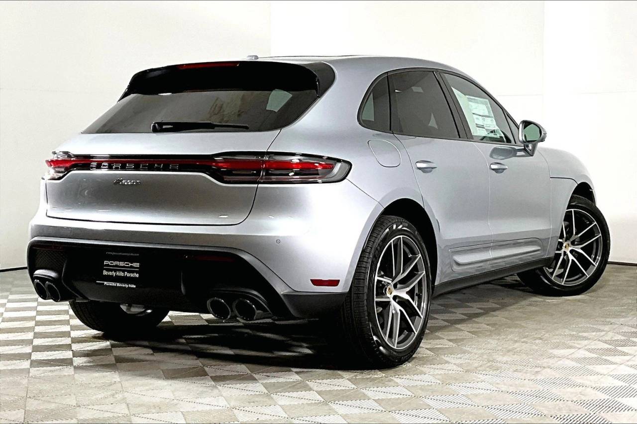2025 Porsche Macan AWD