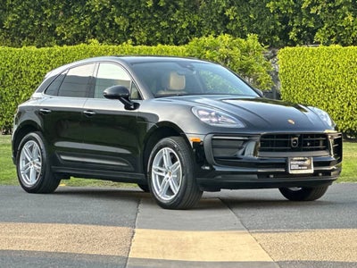 2025 Porsche Macan Base