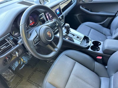 2025 Porsche Macan AWD