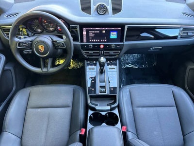 2025 Porsche Macan AWD