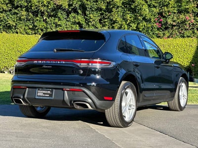 2025 Porsche Macan Base