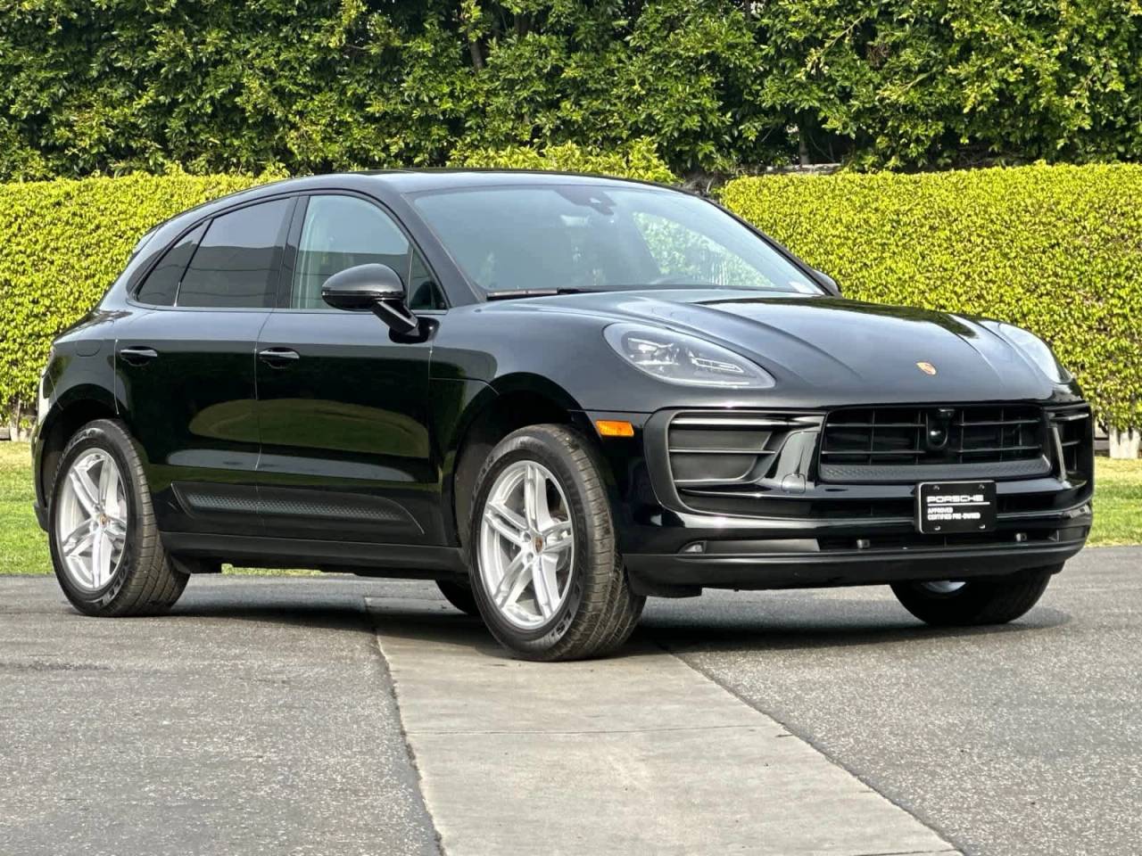 2025 Porsche Macan AWD