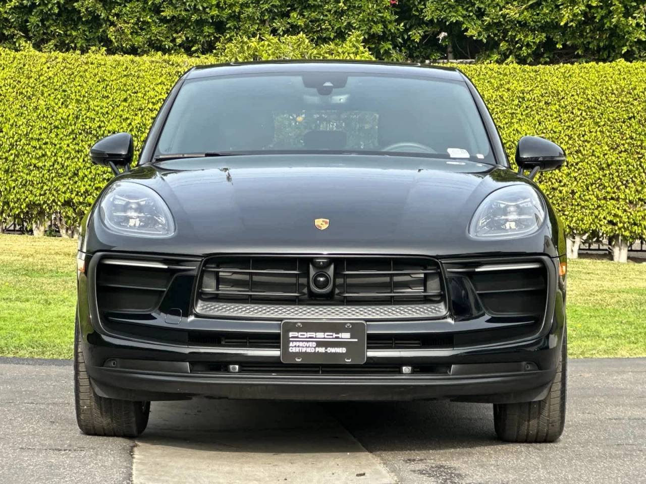 2025 Porsche Macan AWD