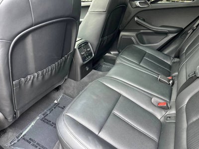 2025 Porsche Macan AWD