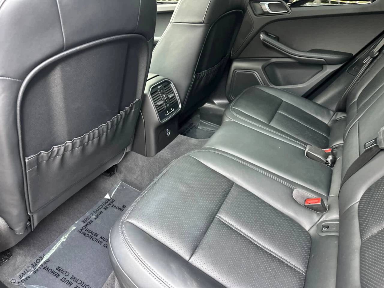 2025 Porsche Macan AWD