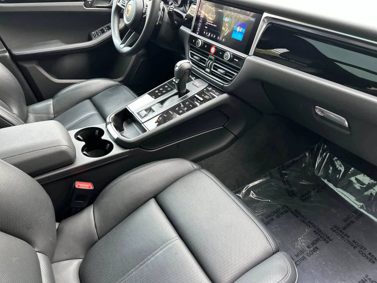 2025 Porsche Macan AWD