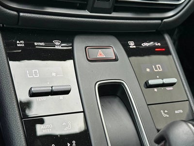 2025 Porsche Macan AWD