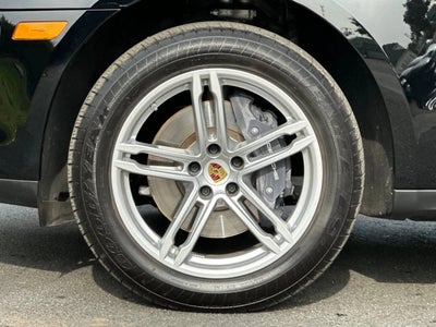 2025 Porsche Macan AWD