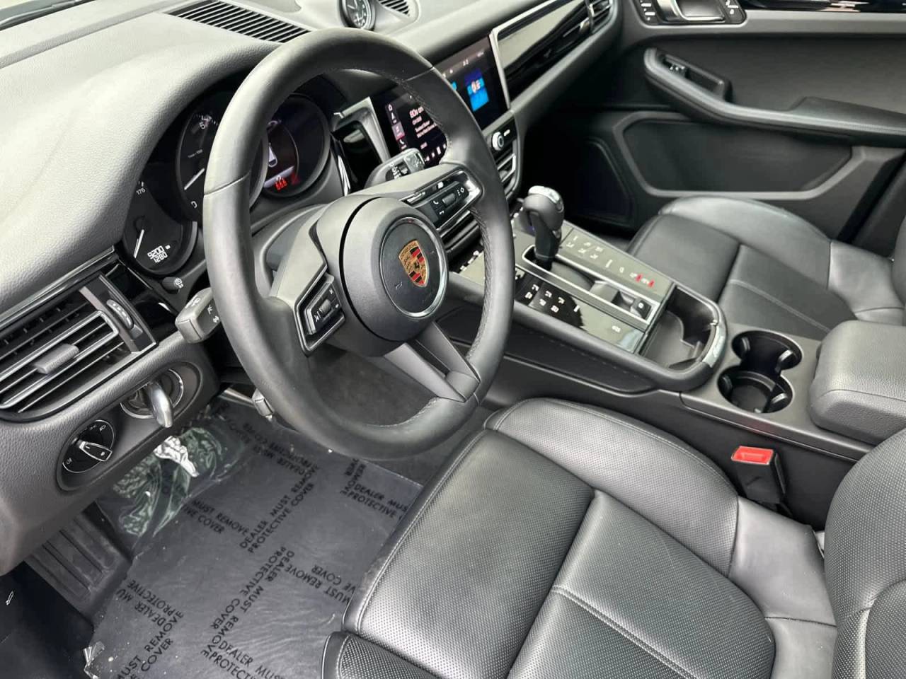 2025 Porsche Macan AWD