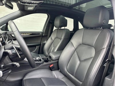 2025 Porsche Macan AWD