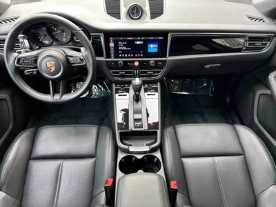 2025 Porsche Macan AWD
