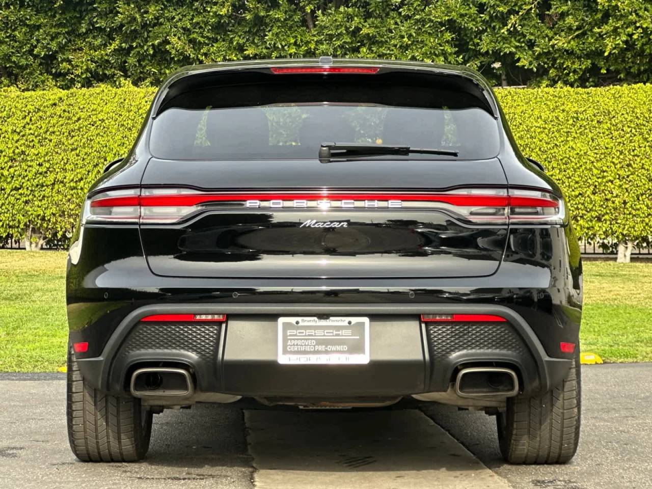 2025 Porsche Macan AWD