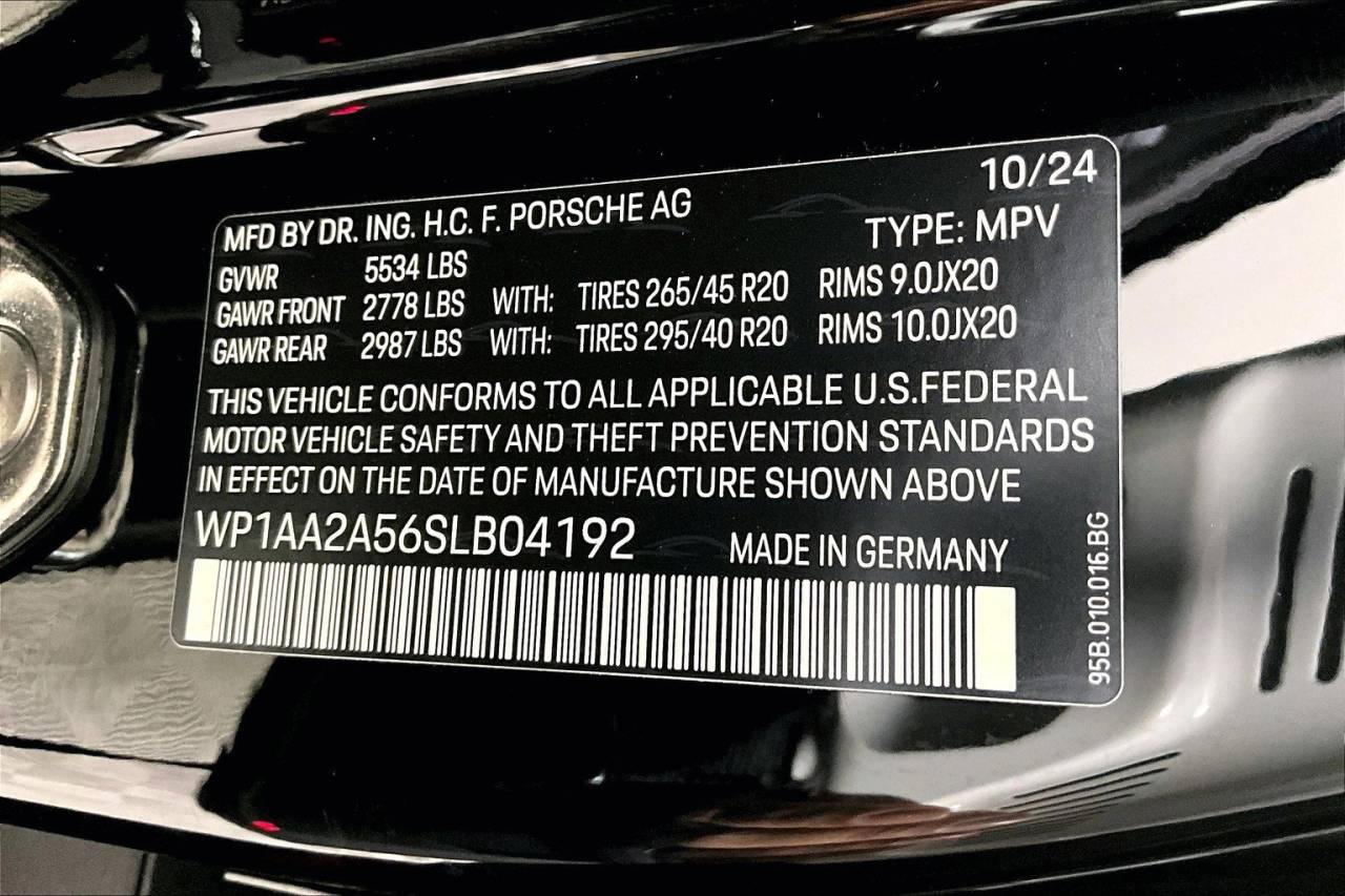 2025 Porsche Macan AWD