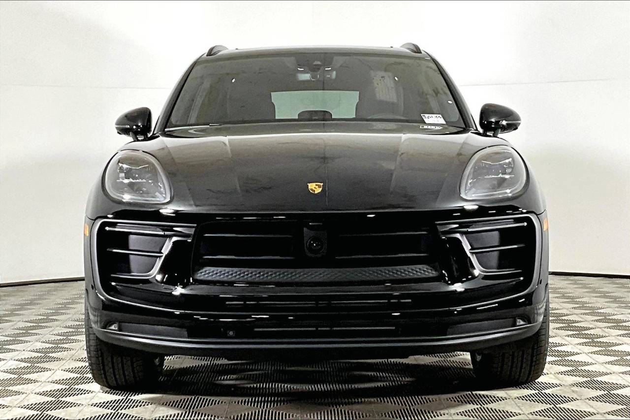 2025 Porsche Macan AWD
