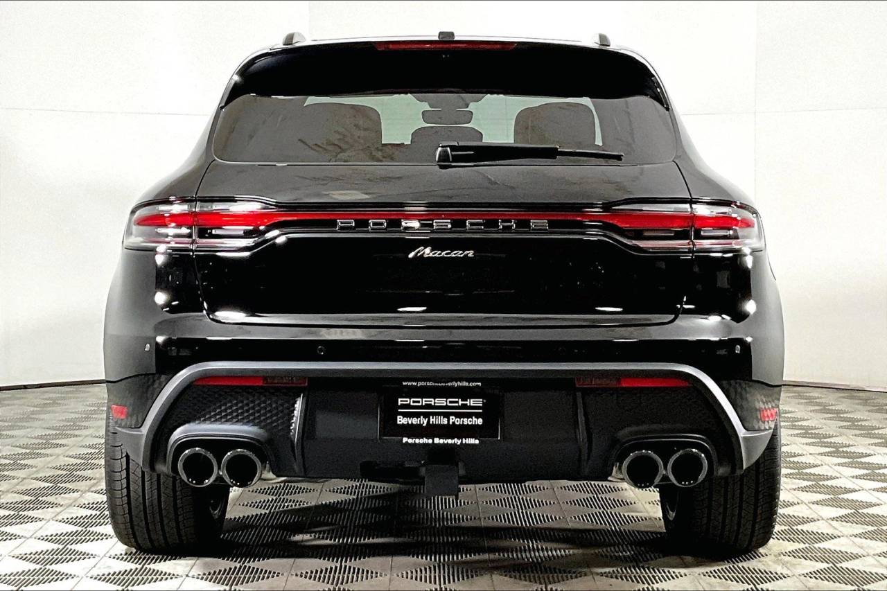 2025 Porsche Macan AWD