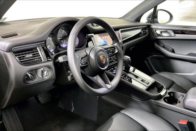 2025 Porsche Macan AWD