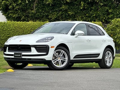 2025 Porsche Macan AWD