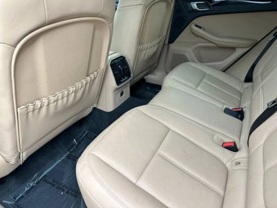 2025 Porsche Macan AWD