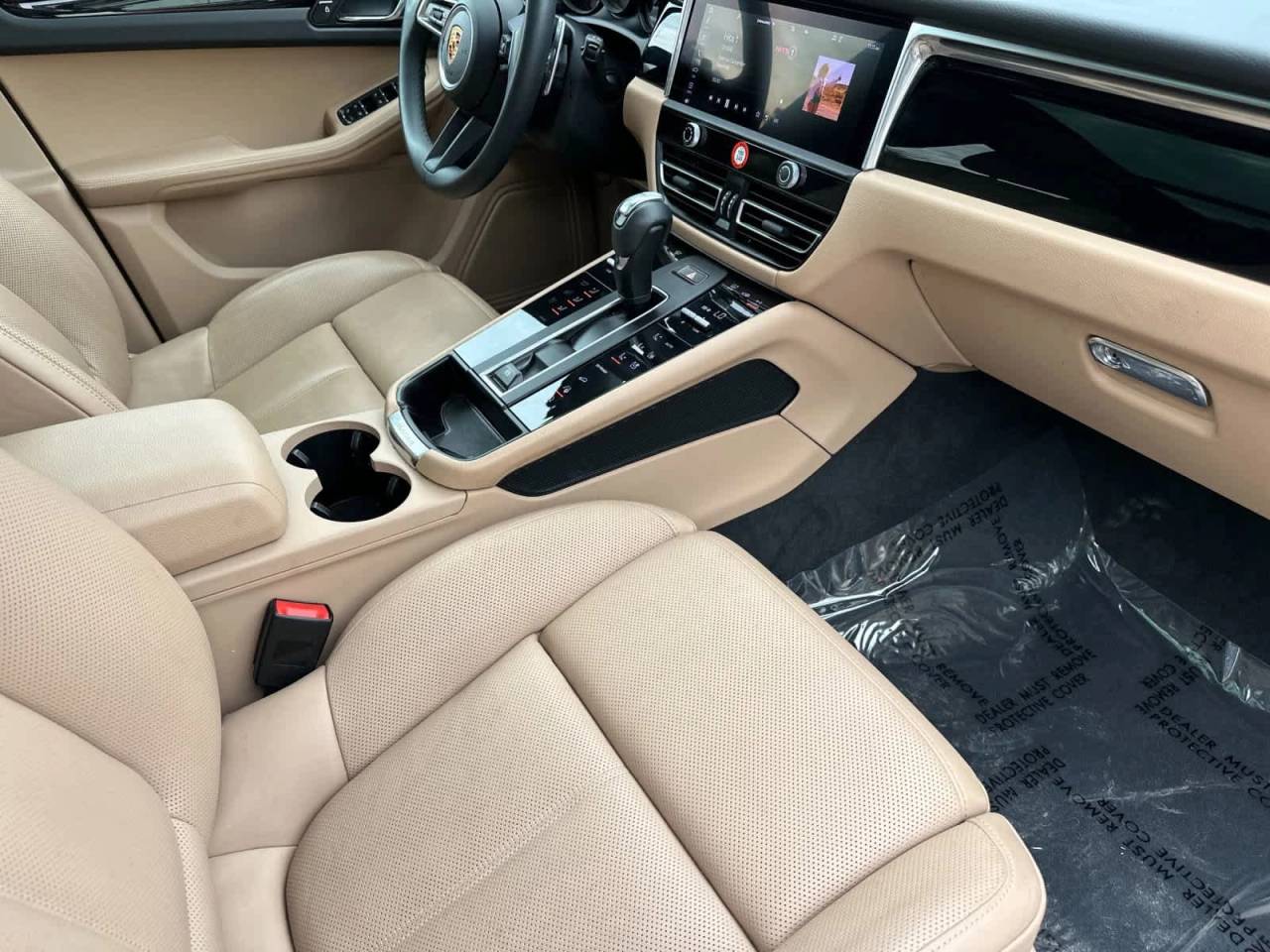 2025 Porsche Macan AWD