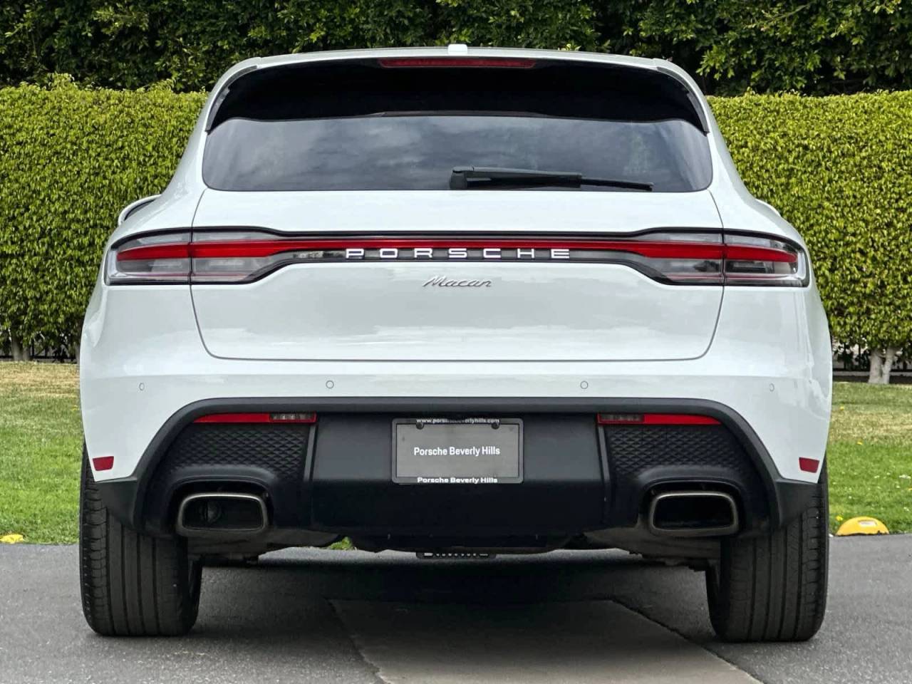 2025 Porsche Macan AWD