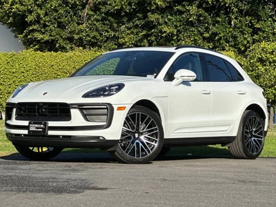 2025 Porsche Macan AWD