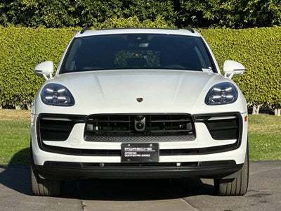 2025 Porsche Macan AWD