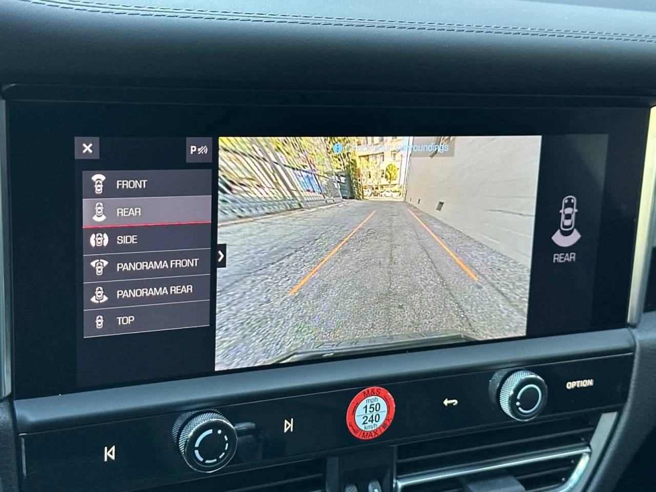 2025 Porsche Macan AWD