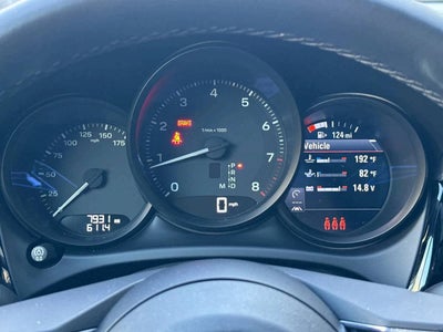 2025 Porsche Macan AWD