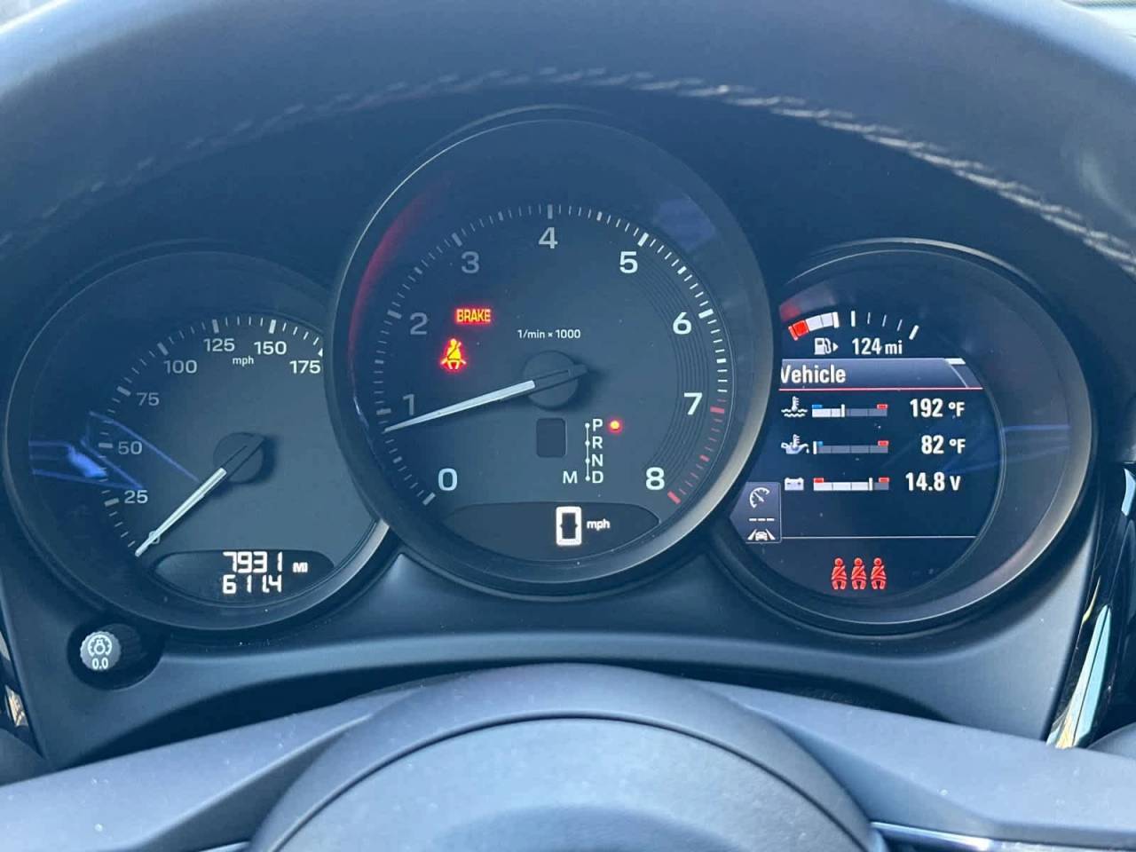 2025 Porsche Macan AWD