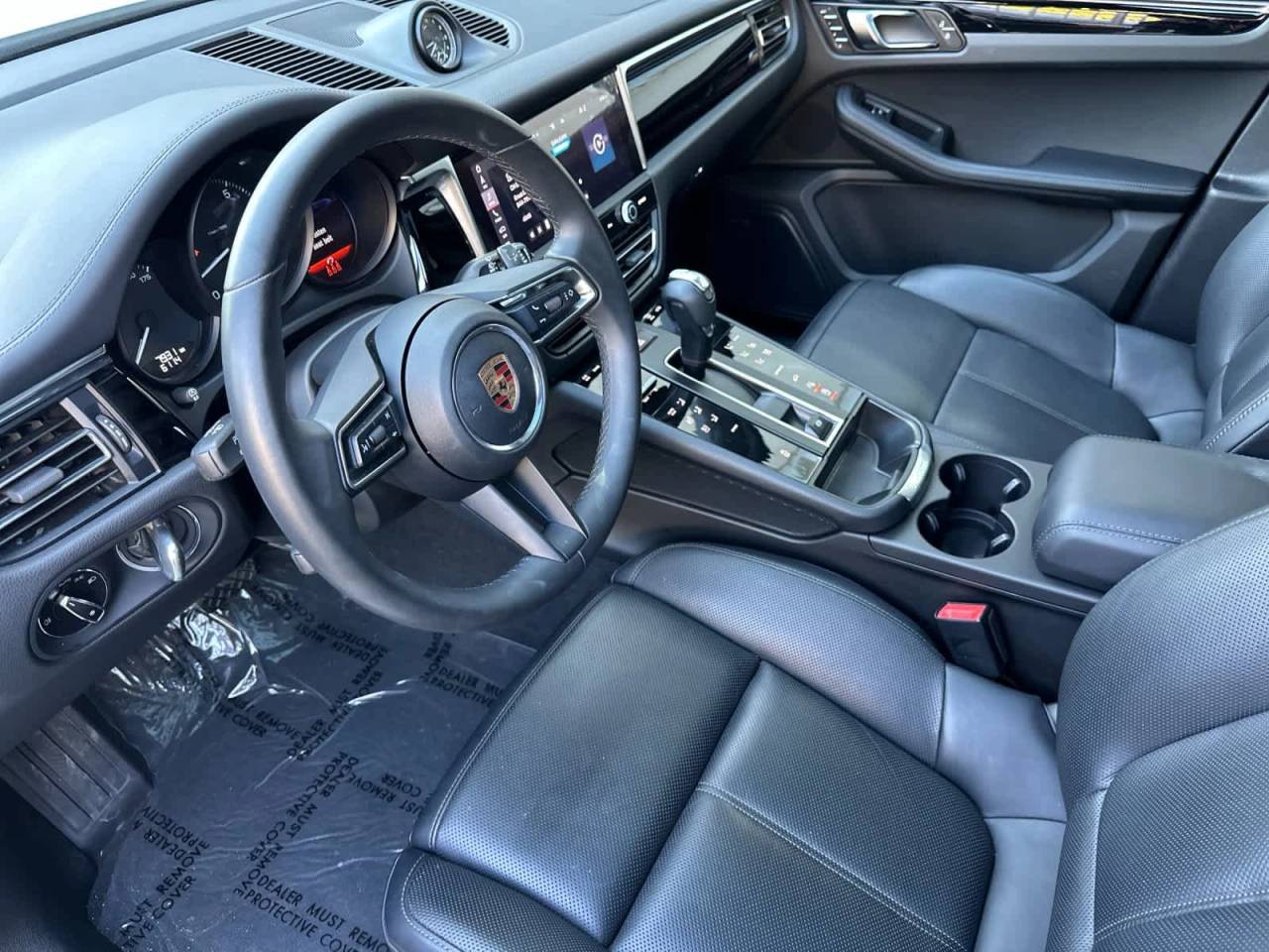 2025 Porsche Macan AWD