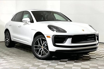 2025 Porsche Macan Base