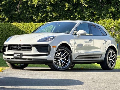 2025 Porsche Macan AWD