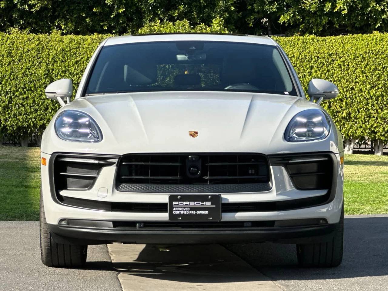 2025 Porsche Macan AWD