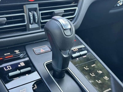2025 Porsche Macan AWD