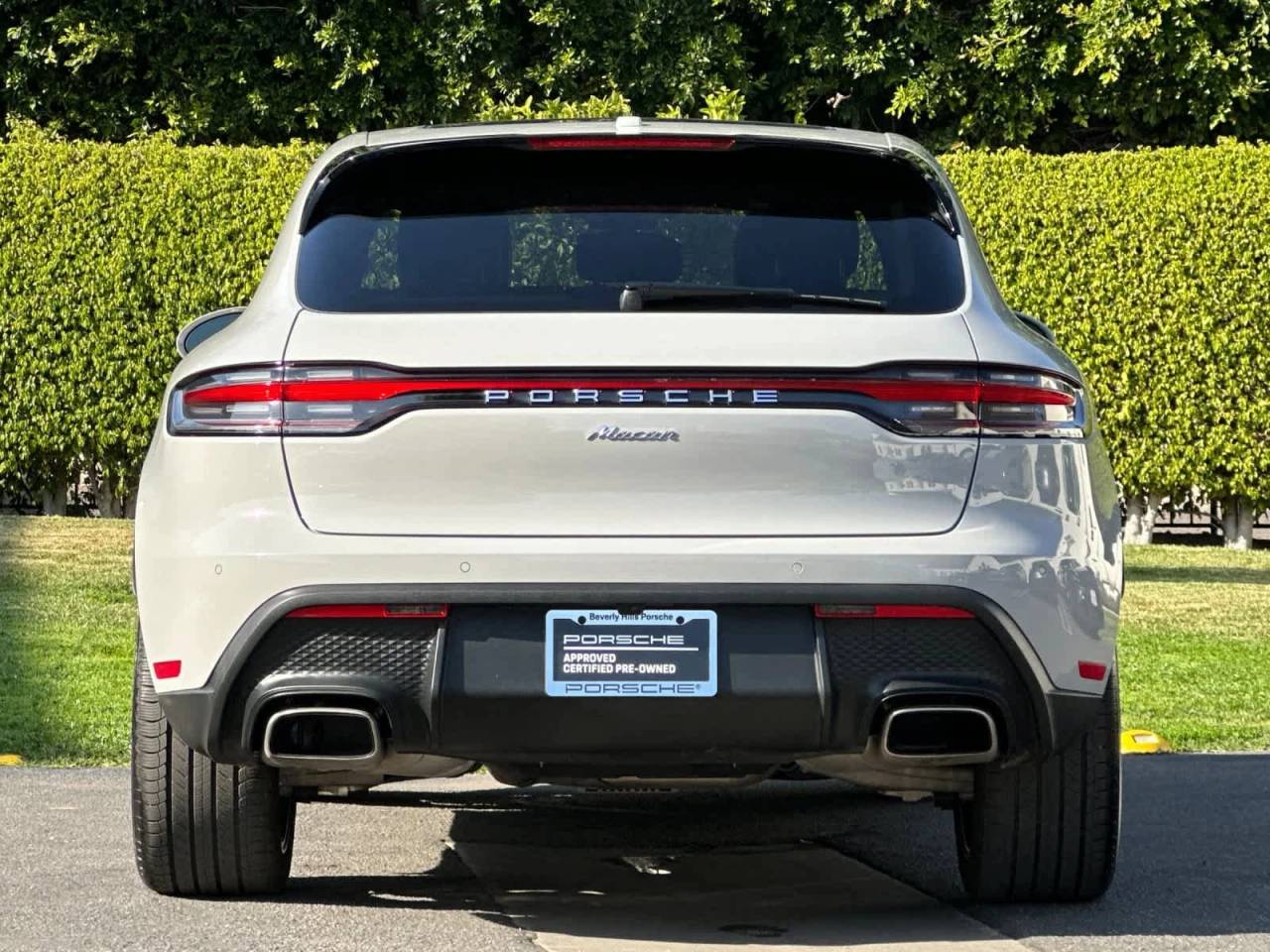 2025 Porsche Macan AWD