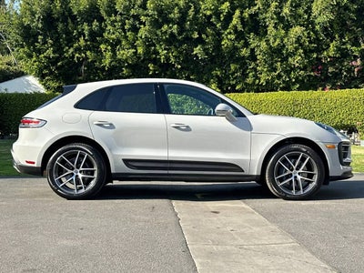 2025 Porsche Macan AWD