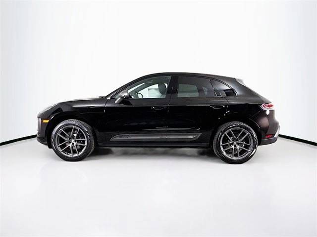 2025 Porsche Macan T