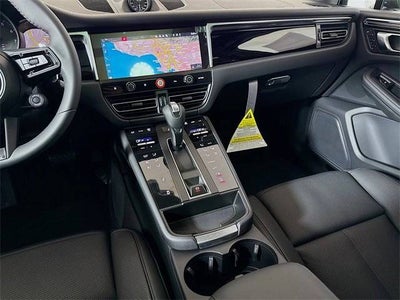 2025 Porsche Macan T