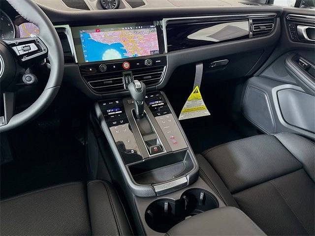 2025 Porsche Macan T