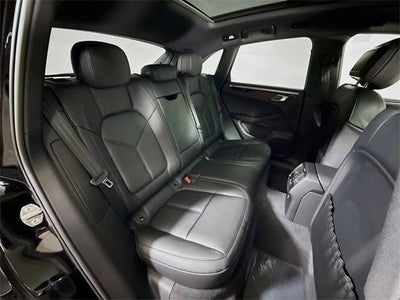 2025 Porsche Macan T