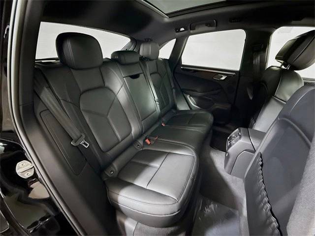 2025 Porsche Macan T