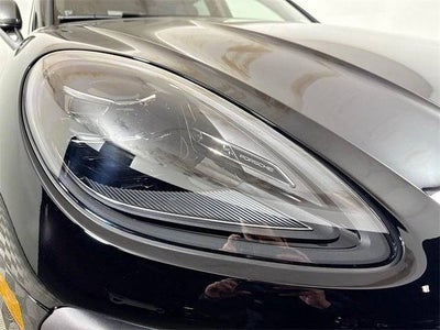 2025 Porsche Macan T
