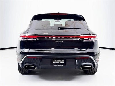 2025 Porsche Macan Base