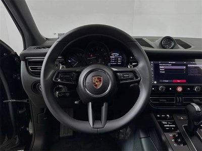 2025 Porsche Macan Base