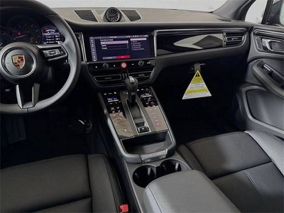 2025 Porsche Macan Base
