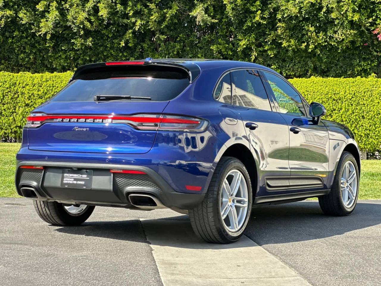 2025 Porsche Macan Base