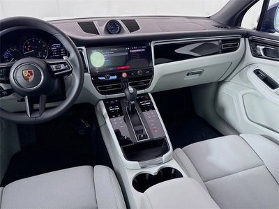 2025 Porsche Macan Base