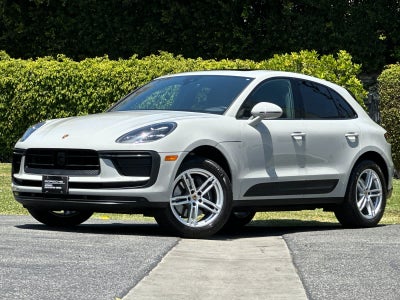 2025 Porsche Macan Base